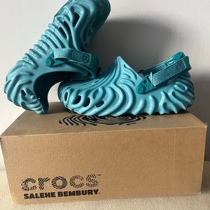 Salehe Bembury × CROCS ‘Blue’